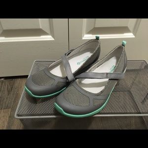 Merrell Performance Footwear size 8.5